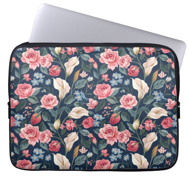 Romantic Navy Blue Floral Garden Pattern Laptop Sleeve (Voorkant)