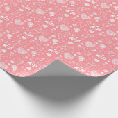 Romantic Pattern Kiss. Wit op koraalroze Cadeaupapier (Hoek)