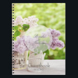 Romantic Spring Flower Floral Lilac livre d'or<br><div class="desc">Adorable et éditable livre d'hôtes mariage avec de merveilleuses photos de fleurs de lilas violet et blanc dans de beaux vases antiques avec cage d'oiseaux à l'avant et belle lumière verte par © UtART 2017. Parfait pour vous. Sacs personnalisables, tasses en papier, Plaques, Winelabels, invitations de mariage, Enregistrer la date...</div>