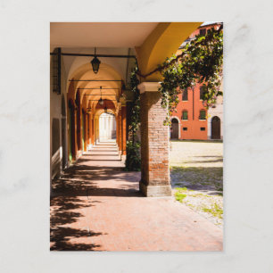 Romantic Walkway in  Modena, Italië Briefkaart
