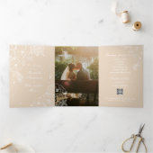 Romantic Wedding Peonies Delicate Ivory Drieluik Uitnodiging (Binnen)