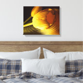Romantic Yellow Tulip Canvas Afdruk (Insitu (Slaapkamer))