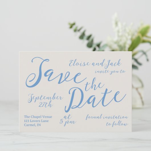 Romantique Script Wedding Enregistrer La Carte Dat (Debout devant)