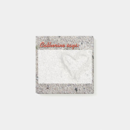 Romantisch hart in zand met aangepaste tekst post-it® notes