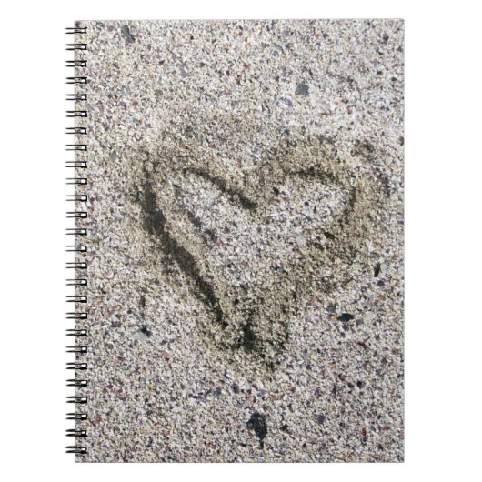 Romantisch hart in zand notitieboek (Voorkant)
