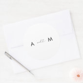 Romantisch hart script minimalistische moderne bru ronde sticker (Envelop)