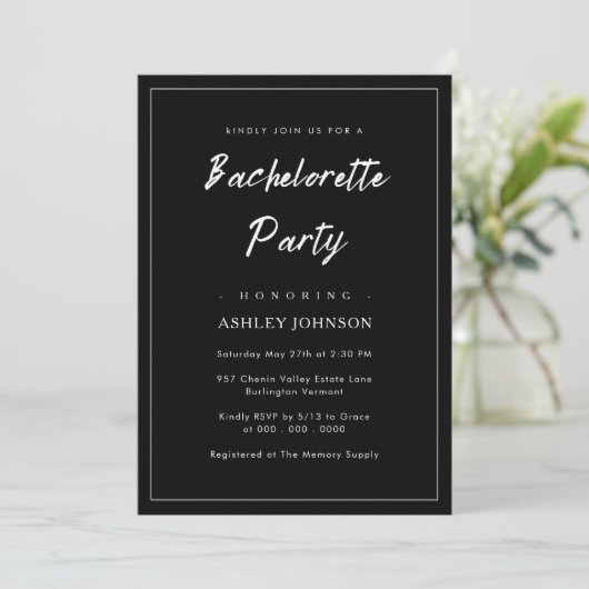 Romantisch Minimaal Script Zwart Bachelorette Part Kaart (Staand voorkant)