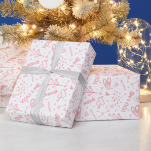 Romantisch Patroon Jij En Ik. Bleek Roze Op Wit Cadeaupapier