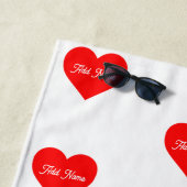 Romantisch rood hart gepersonaliseerd strandlaken (In situ)