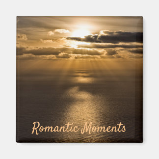 Romantische momenten foto van de zonneoceaan met t magneet