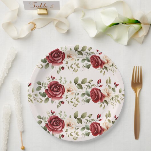 Romantische rode blush roze rozen bruiloft papieren bordje (Huwelijk)