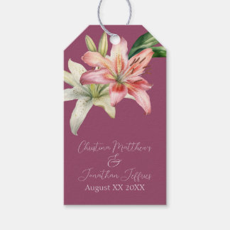 Romantische roze en witte lelies op fuchsia cadeaulabel