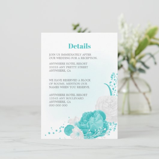 Romantische turquoise witte bloemendetails bruilof informatiekaartje (Staand voorkant)