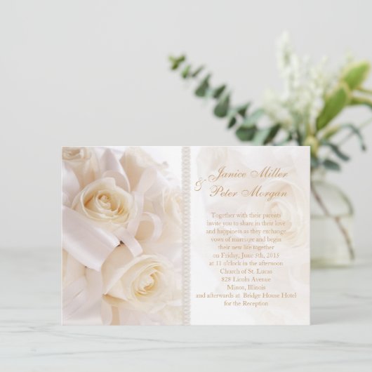 Romantische witte roomroos Weddenschap Kaart (Staand voorkant)