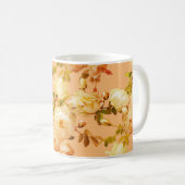 Romantische witte rozen op oranje achtergrond koffiemok (Voorkant rechts)