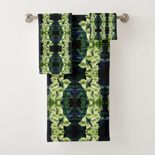 Romige Foxglove Flowers Abstract Bad Handdoek (Insitu)