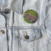 Rond 5 Cm Badge de bébé lapin (En situation)