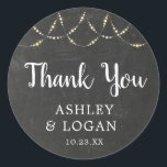 Rond Chalkboard Chaîne Lumière Mariage Faveur Sticker<br><div class="desc">Chalkboard String Light Wedding Favor Sticker pour votre journée spéciale.</div>