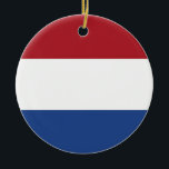 Rond En Céramique Ornement avec drapeau de Pays-Bas<br><div class="desc">Illuminez votre période de fêtes avec fierté hollandaise en utilisant notre ornement festif de Noël avec le drapeau de la Pays-Bas! Inspirez votre décor de vacances de l'esprit de la Pays-Bas avec notre ornement méticuleusement travaillé, orné du design vibrant du drapeau hollandais. Les couleurs audacieuses rouge, blanc et bleu, disposées...</div>