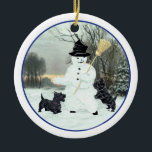 Rond En Céramique Ornement de chien écossais<br><div class="desc">Le design de Christmas Scottish Terrier créé à partir de mon oeuvre originale et disponible sur les vêtements, nouveautés et cadeaux pour vous-même, ou pour cette personne spéciale Scottish Terrier que vous connaissez! Vous voulez un autre produit ? Il vous suffit d'aller à la page produit et CLIQUER sur Transférer...</div>