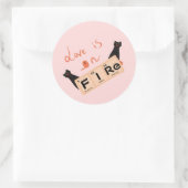 Rond L'Amour Est En Feu Drôle Sticker (Sac)