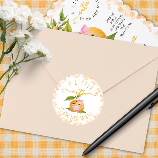 Rond Little Cutie Baby Shower Classic Round Sticker