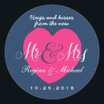 Rond Love Coeur Script Mr et Mme Wedding Favor Sticker<br><div class="desc">Vintage et rustique design étiquette de design mariage faveur autocollant. Décoré avec coeur et lettrage à la main police de script de calligraphie. Parfait pour les mariages, fiançailles, douche nuptiale, fête d'anniversaire ou toute occasion spéciale. Vous pouvez customiser la couleur arrière - plan pour l'adapter à votre couleur de thème....</div>