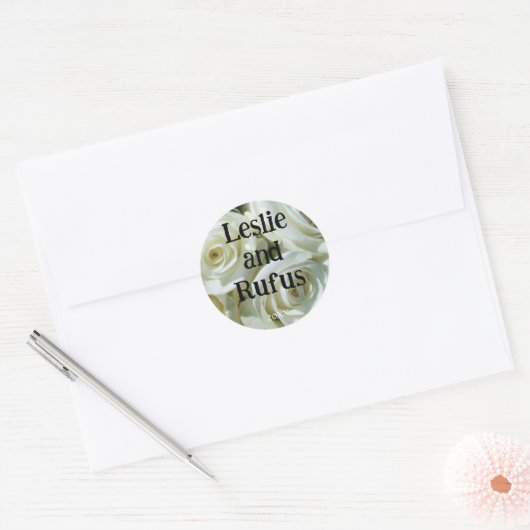 Rond Personalized White Roses Wedding Sticker (Enveloppe)