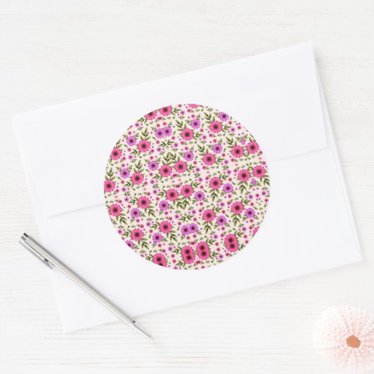 Rond Round sticker design featuring vibrant pink  (Enveloppe)