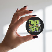 Rond Spooky Trick or Treat Slime Halloween Sticker