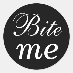 Rond Sticker Black and White Bite Me