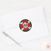 Rond Sticker crâne et os croisés (Enveloppe)
