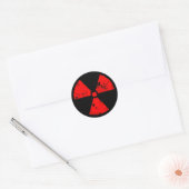 Rond Sticker du symbole de rayonnement rouge en détress (Enveloppe)