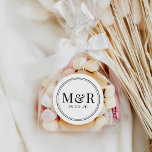 Rond Sticker Simple Minimal Black Script Wedding Favor<br><div class="desc">Ce sticker de faveur personnalisable ou sceau d'enveloppe dispose d'un script élégant et moderne. Parfait pour toute saison. Pour effectuer des modifications anticipées,  sélectionnez Personnaliser -> Modifier à l'aide de l'outil de conception.</div>