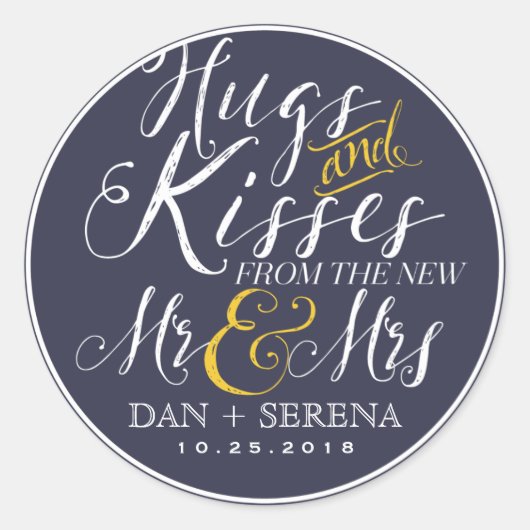 Rond Swirl Script Mr et Mme Wedding Favor Sticker (Devant)