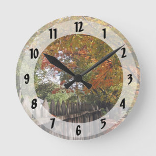 Ronde Arbres d'automne et picket clôture mural Horloge