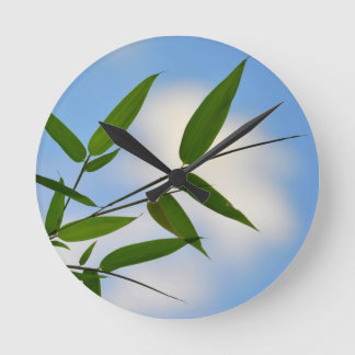 Ronde Horloge bambou et ciel bleu