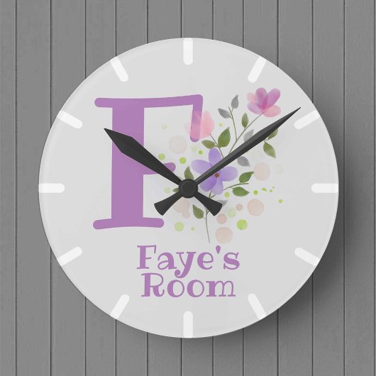 Ronde Horloge de chambre d'enfants avec nom et initiale