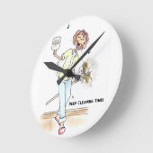 Ronde Horloge de la dame de nettoyage (Angle)