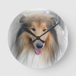Ronde Horloge de la lassie de chien de chiot