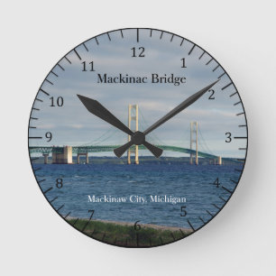 Ronde Horloge de ville de Mackinaw de pont de Mackinac