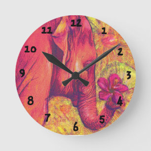 Ronde horloge d'éléphant rose
