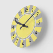 Ronde Horloge des rayures de Starburst jaune et gris (Angle)