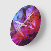 Ronde Lilies Floral Mur Horloge (Angle)