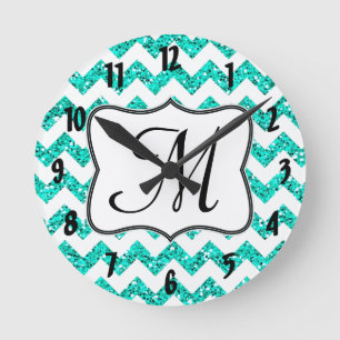 Ronde Monogramme Chevron Turquoise moderne Horloge mural