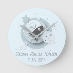 Ronde Moon & Stars Personnalisable Nom/Date Horloge
