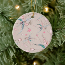 Ronde ornament met delicate bloemendesign