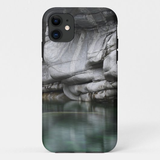 Ronde Rock Cliff door Verzasca River Case-Mate iPhone Case (Achterkant)