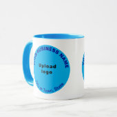 Ronde vormgeving voor zakelijk merk op lichte blau mok (Voorkant links)