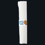 Ronds De Serviette Joyeuses fêtes de Challah Hanoukka Chanukah<br><div class="desc">La conception de tasse en papier présente une illustration originale d'un pain de challah tressé, avec HAPPY CHALLAH DAYS dans une police amusante. Idéal pour fêter Hanoukka et les fêtes juives. Cette conception est également disponible sur d'autres produits. De nombreuses illustrations sur le thème de la nourriture sont également disponibles...</div>